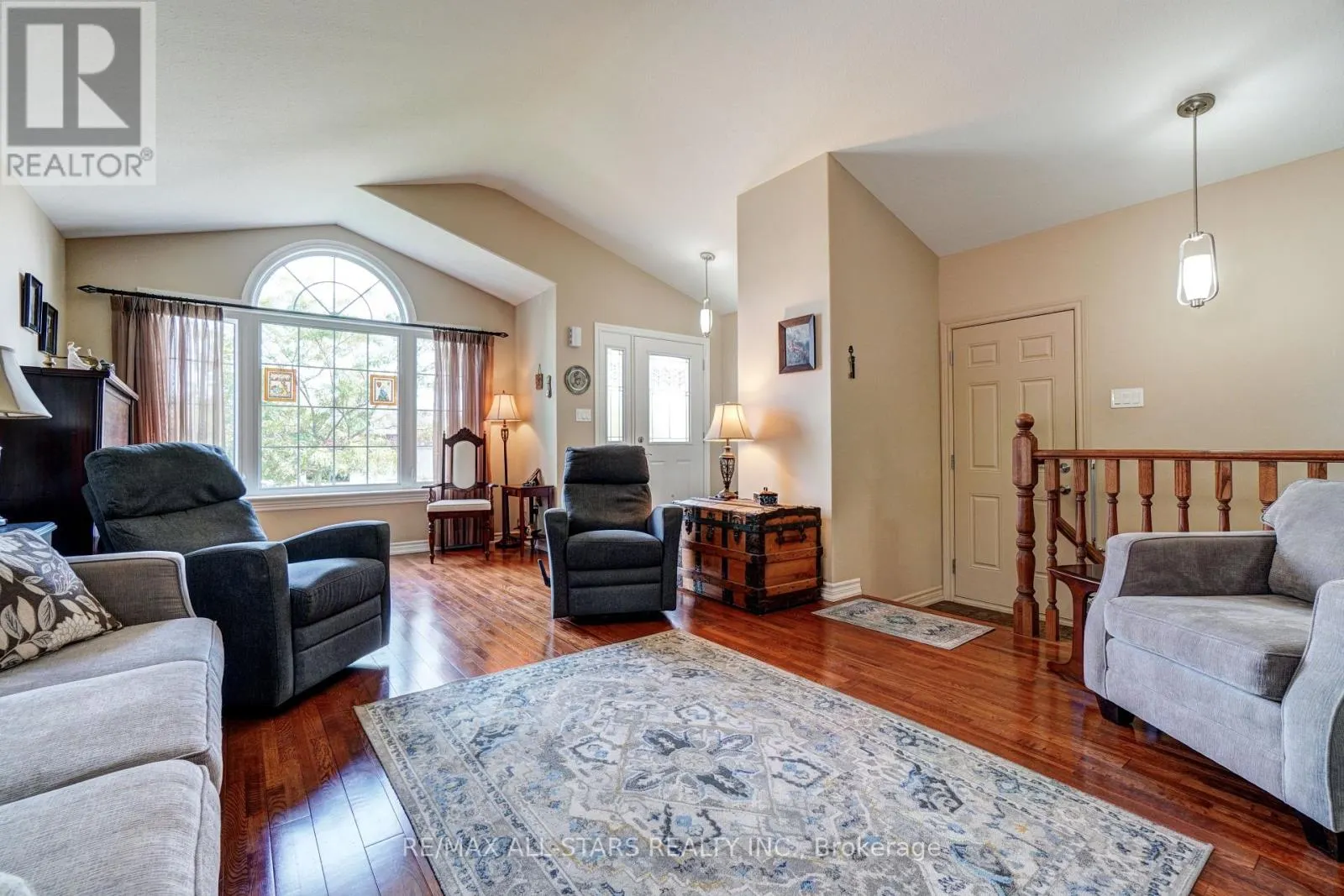 44 GEE CRESCENT