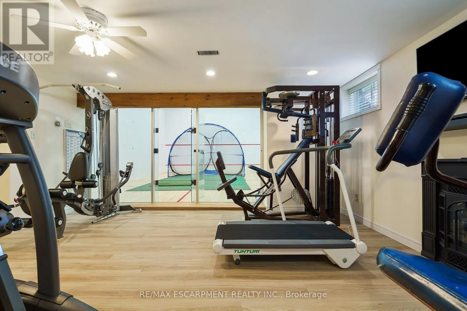 373 BROOKVIEW COURT