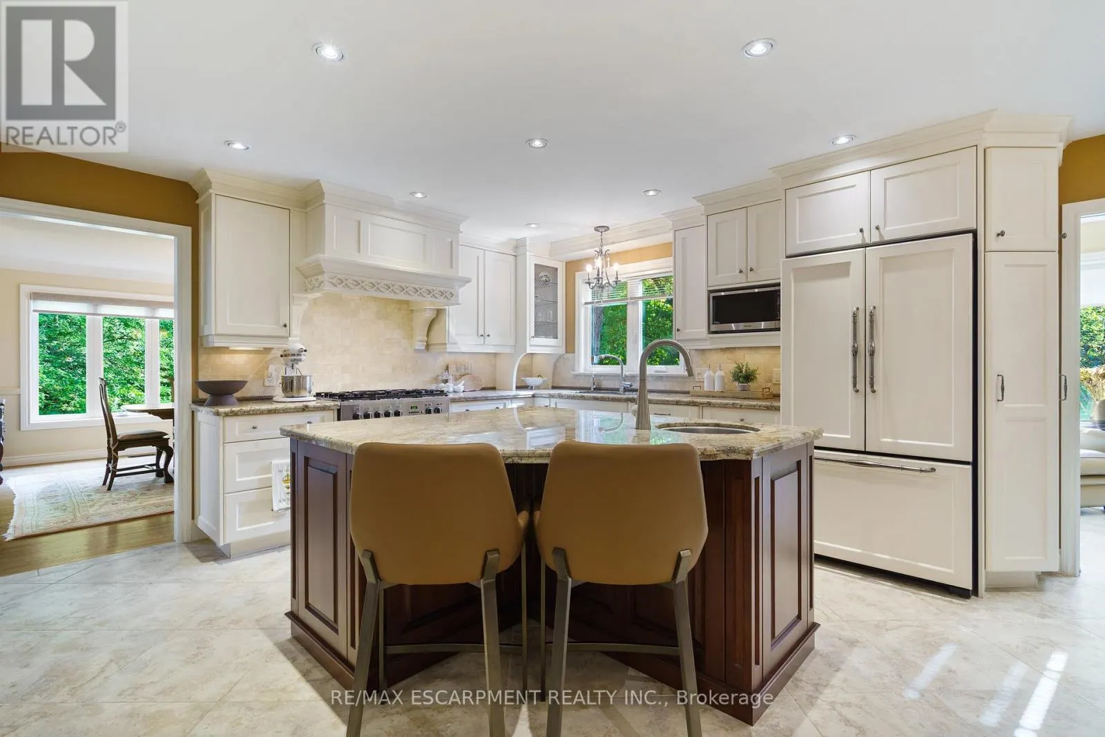 373 BROOKVIEW COURT