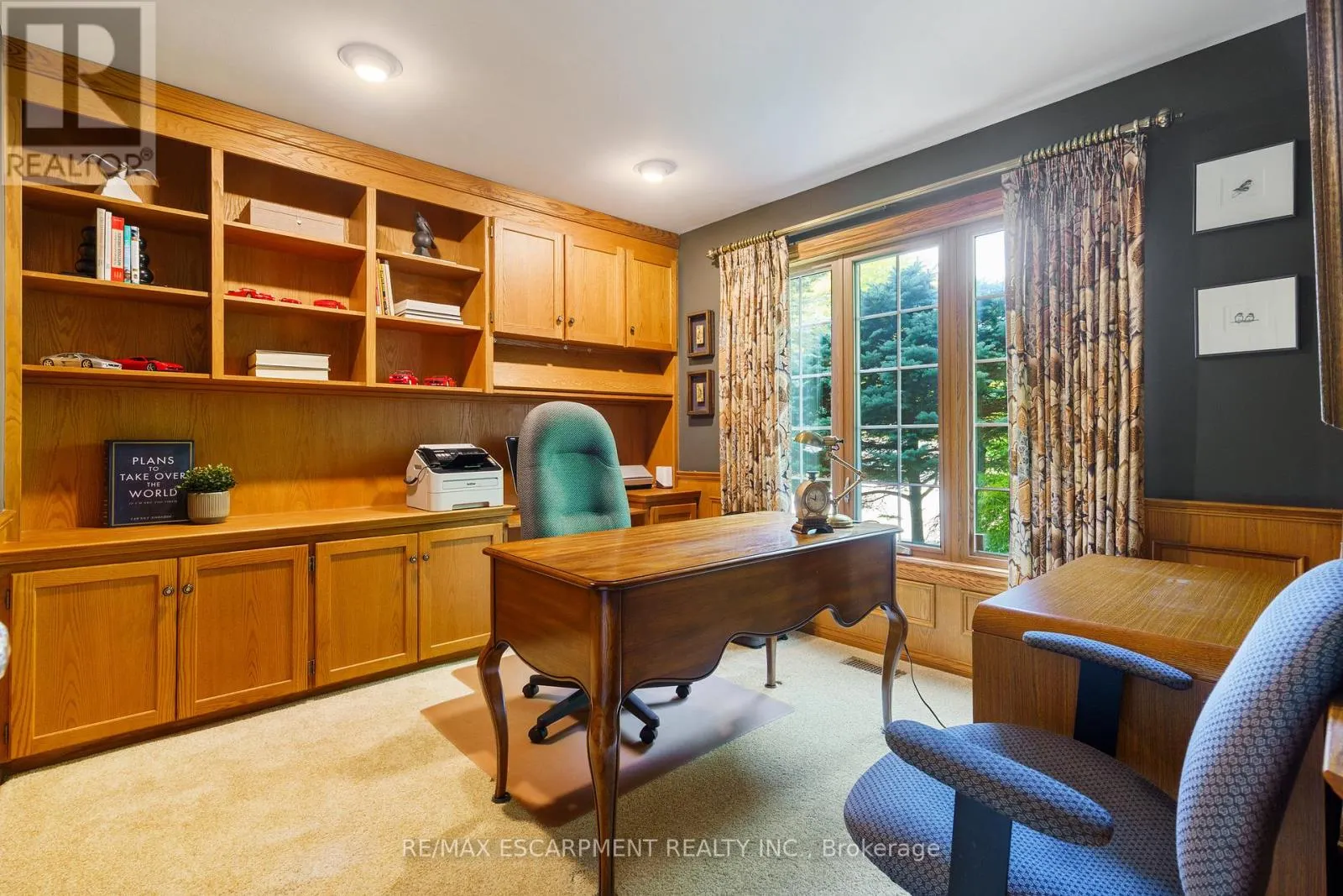 373 BROOKVIEW COURT