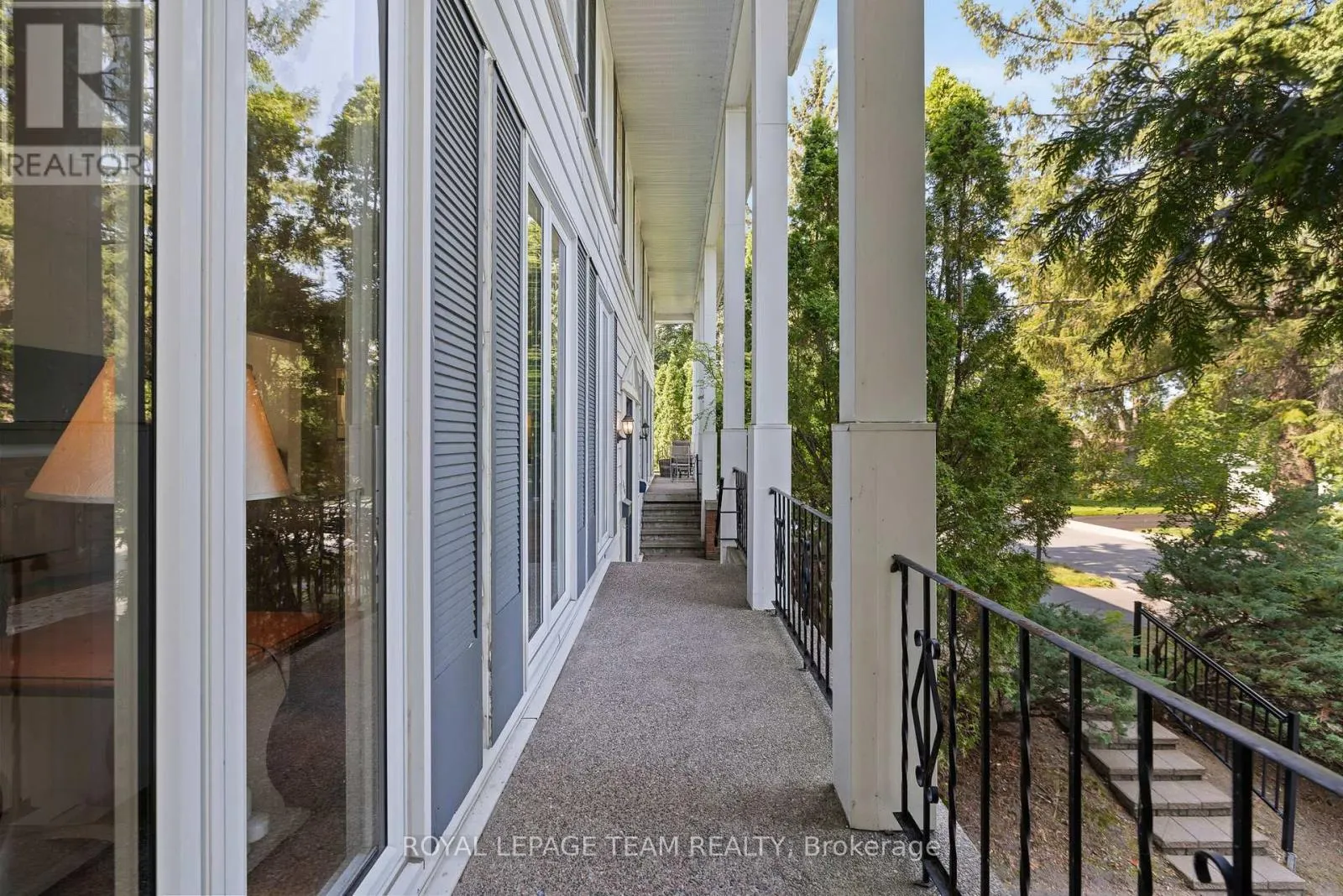 2486 REGINA STREET