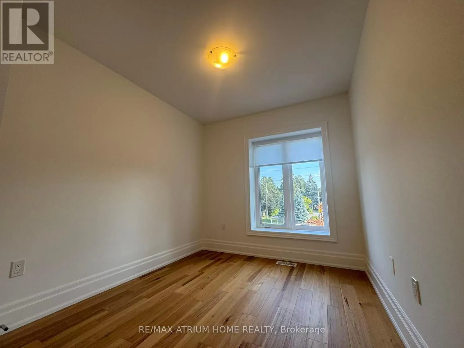 2 - 111 WILSON STREET E
