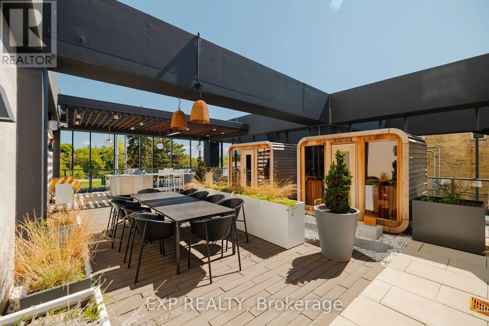 408 - 741 KING STREET W