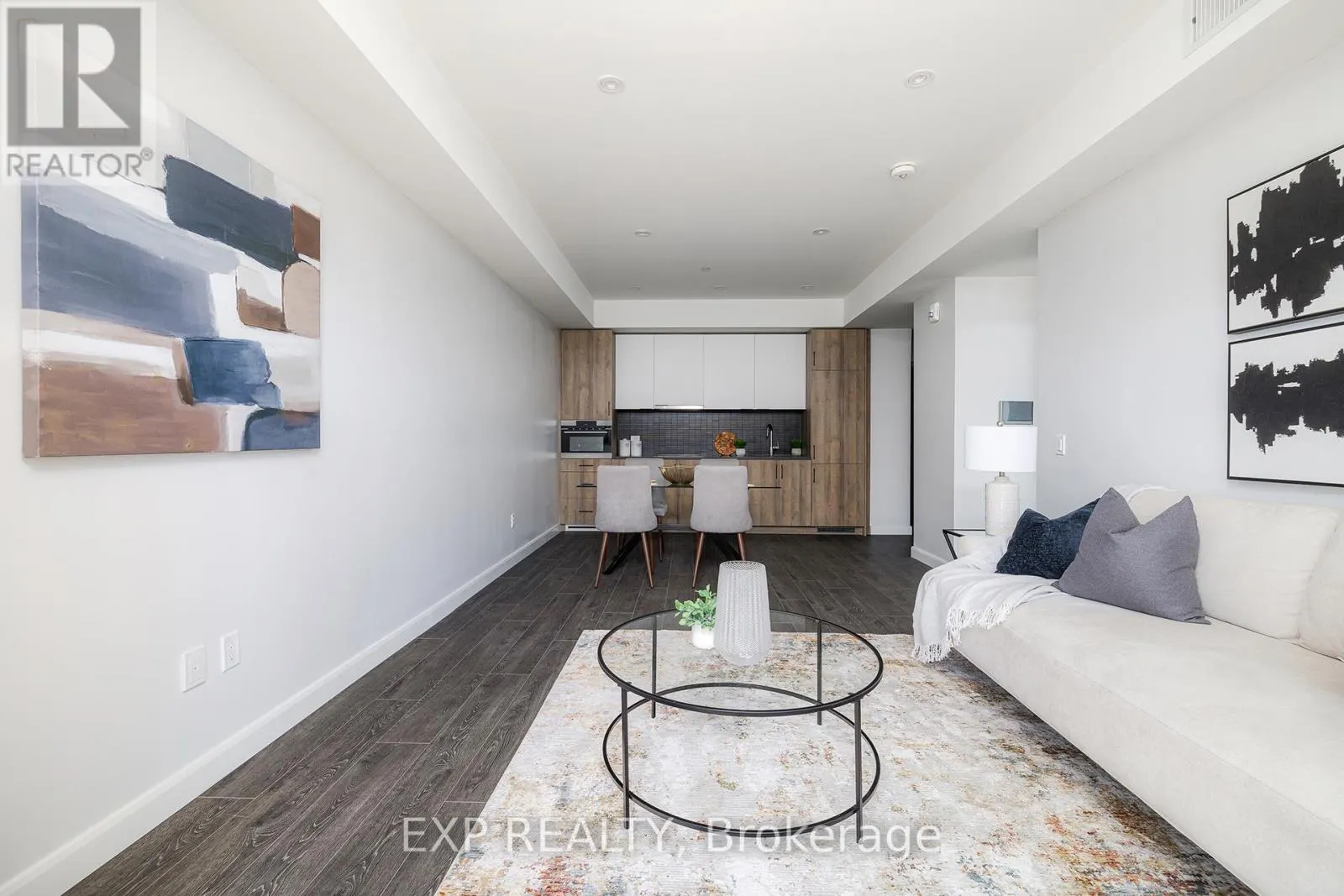 408 - 741 KING STREET W