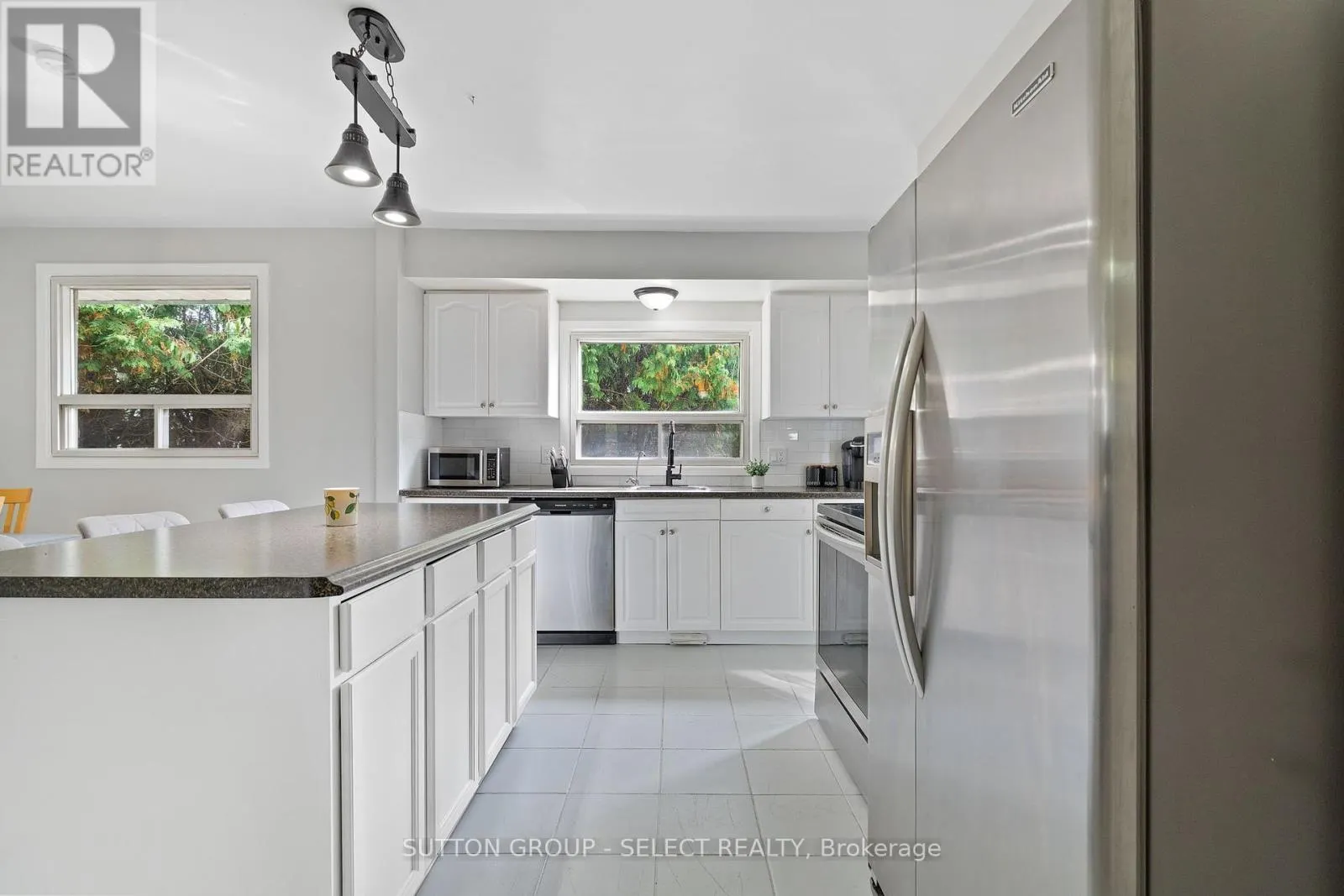 12 KINBURN CRESCENT