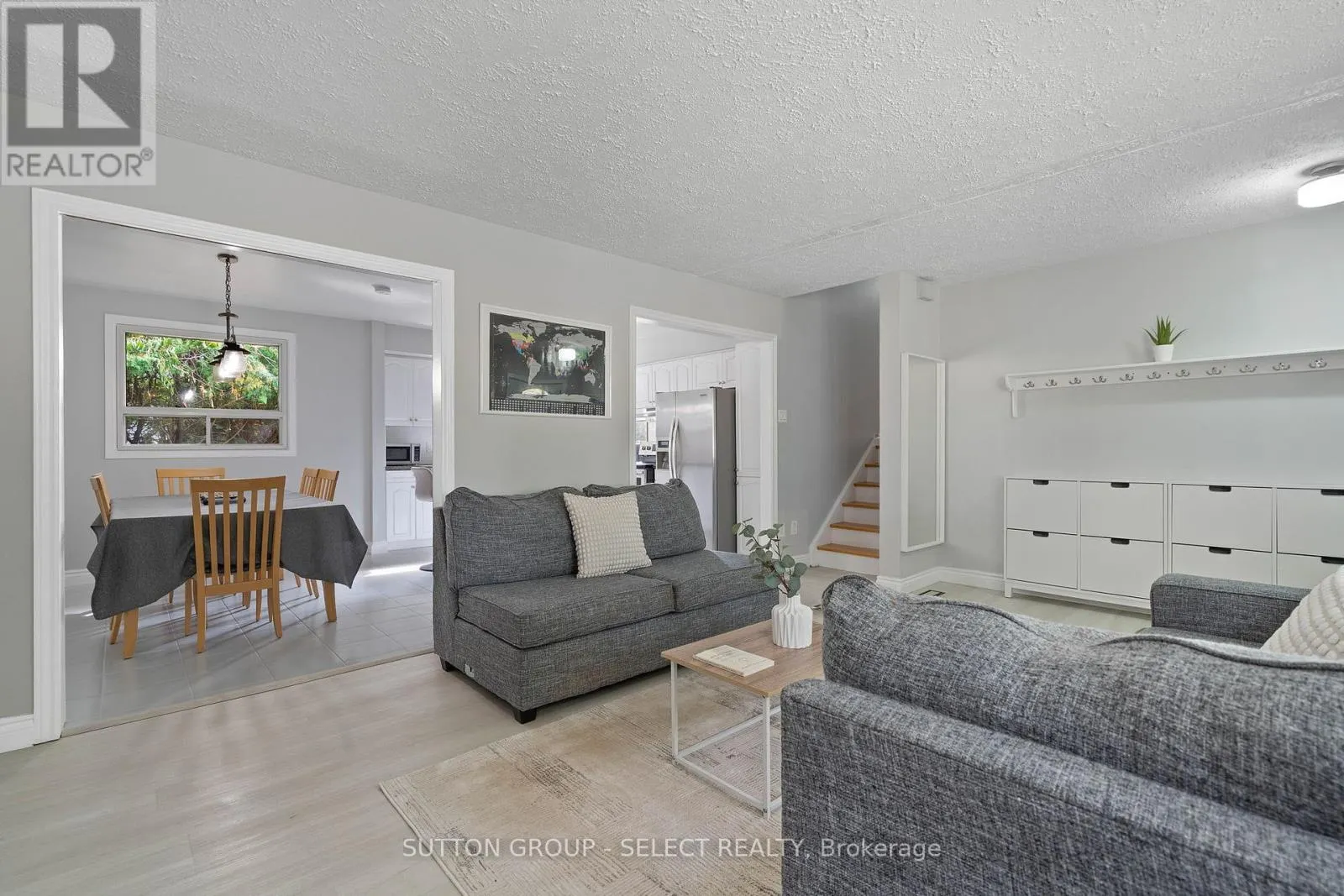 12 KINBURN CRESCENT