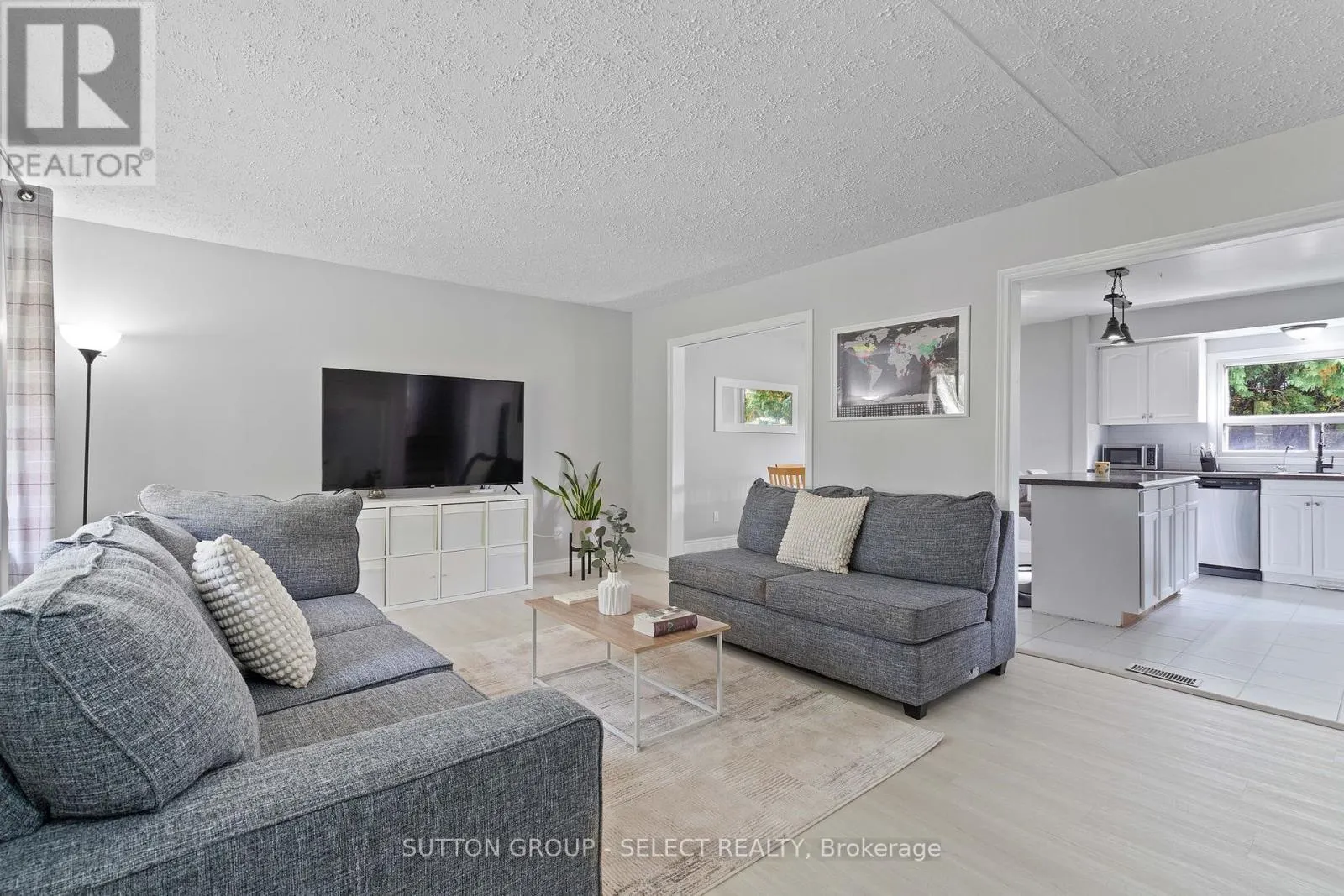 12 KINBURN CRESCENT