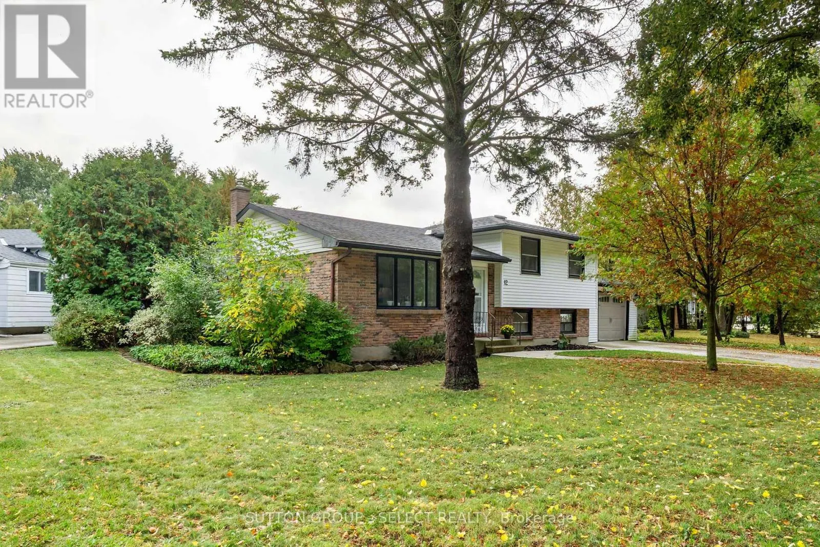 12 KINBURN CRESCENT