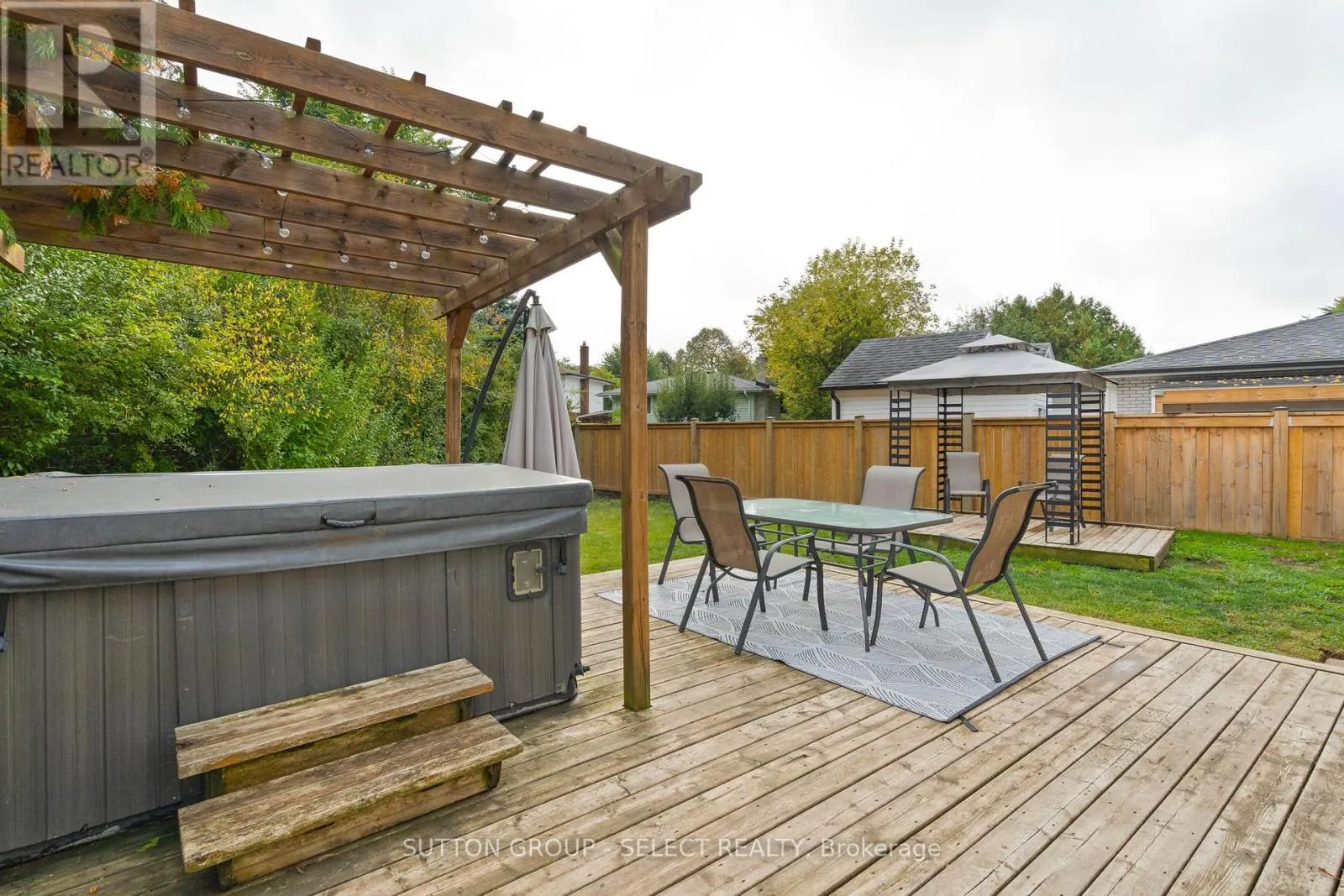12 KINBURN CRESCENT