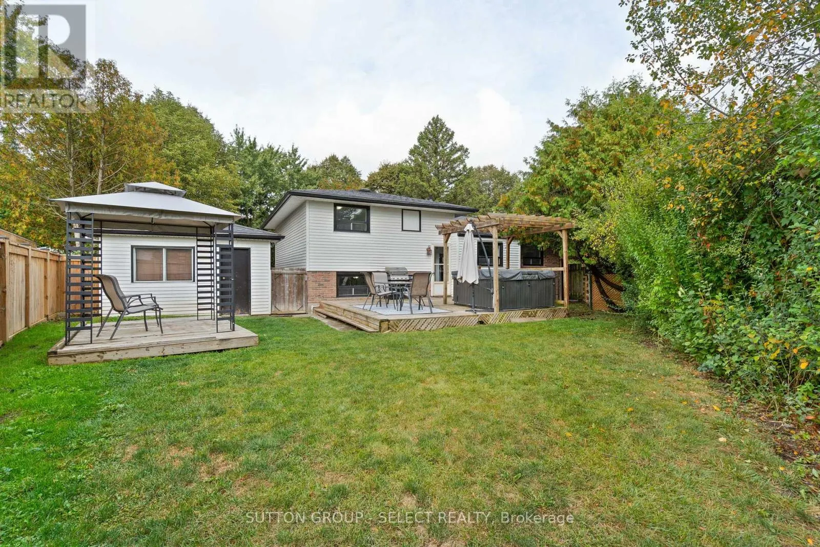 12 KINBURN CRESCENT