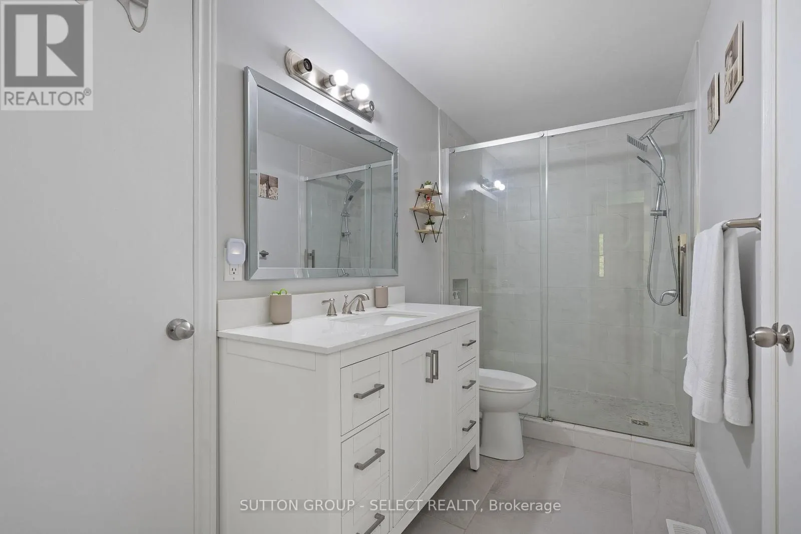 12 KINBURN CRESCENT