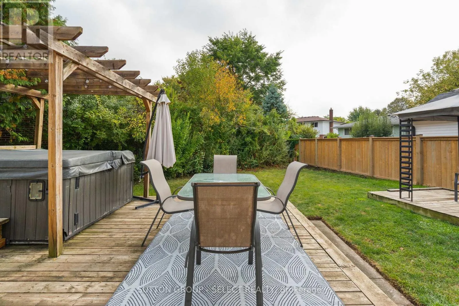 12 KINBURN CRESCENT
