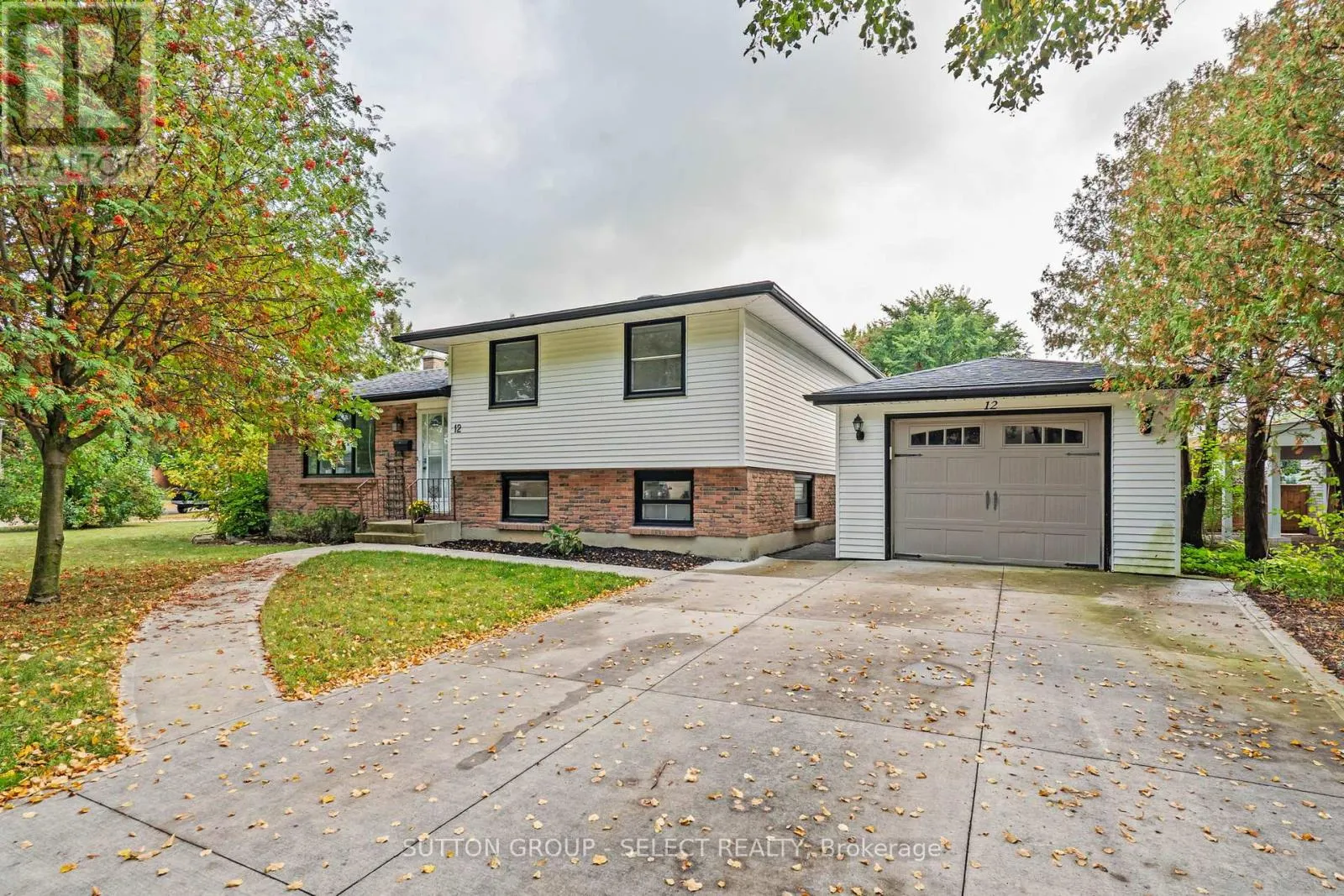 12 KINBURN CRESCENT