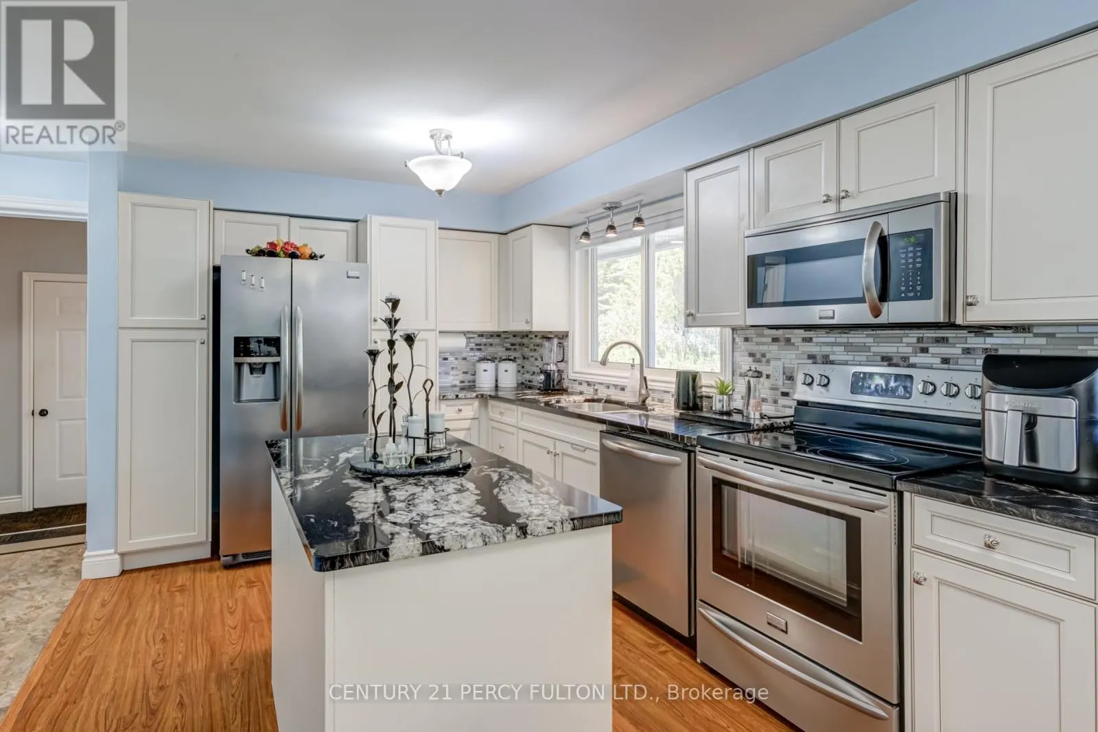 15166 HIGHWAY 118