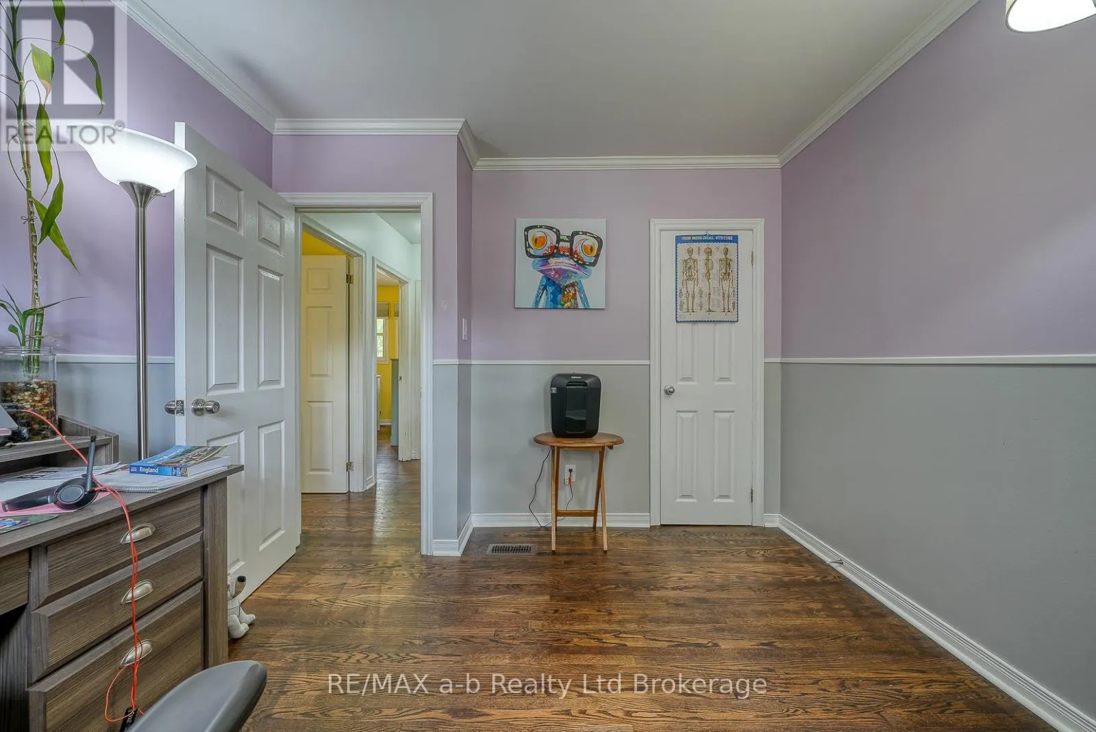 8 DEAN CRESCENT