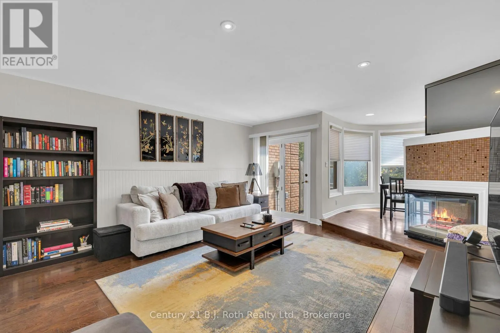 9 - 1185 GRAND MARAIS ROAD W, #9