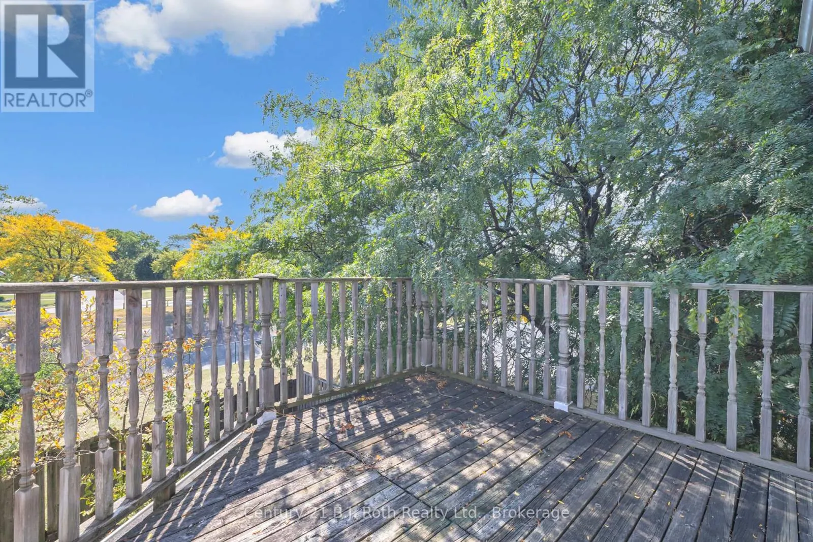 9 - 1185 GRAND MARAIS ROAD W, #9