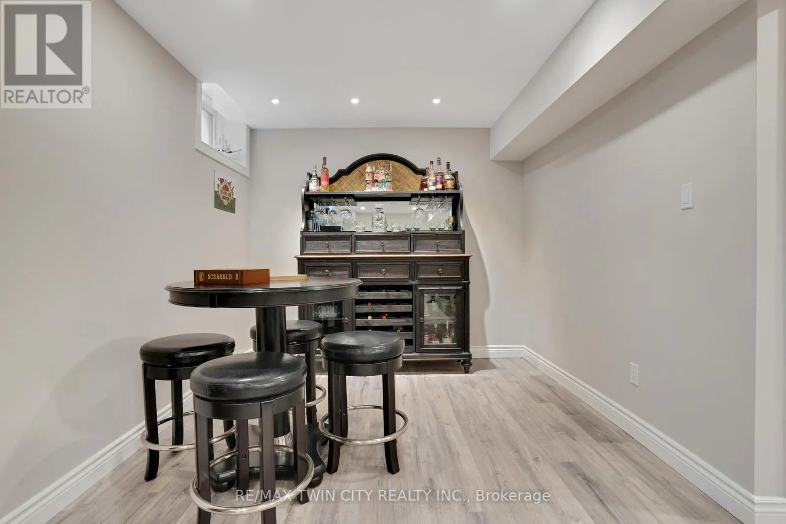 40 LEMONWOOD PLACE