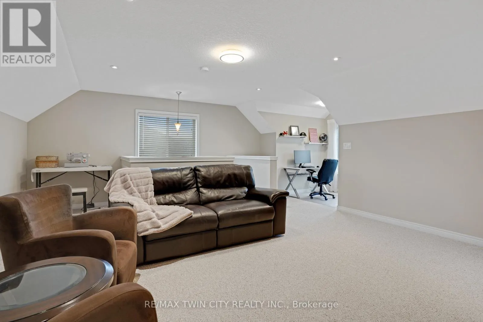 40 LEMONWOOD PLACE