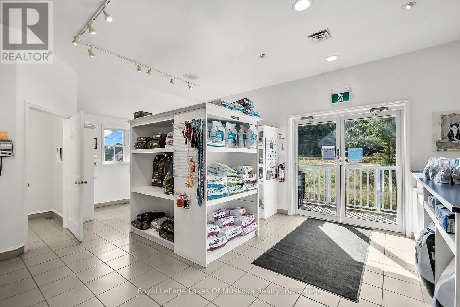 1008 SOUTH MONCK DRIVE