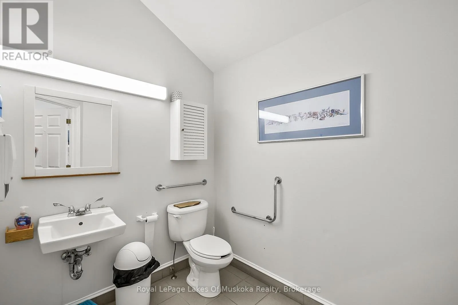 1008 SOUTH MONCK DRIVE