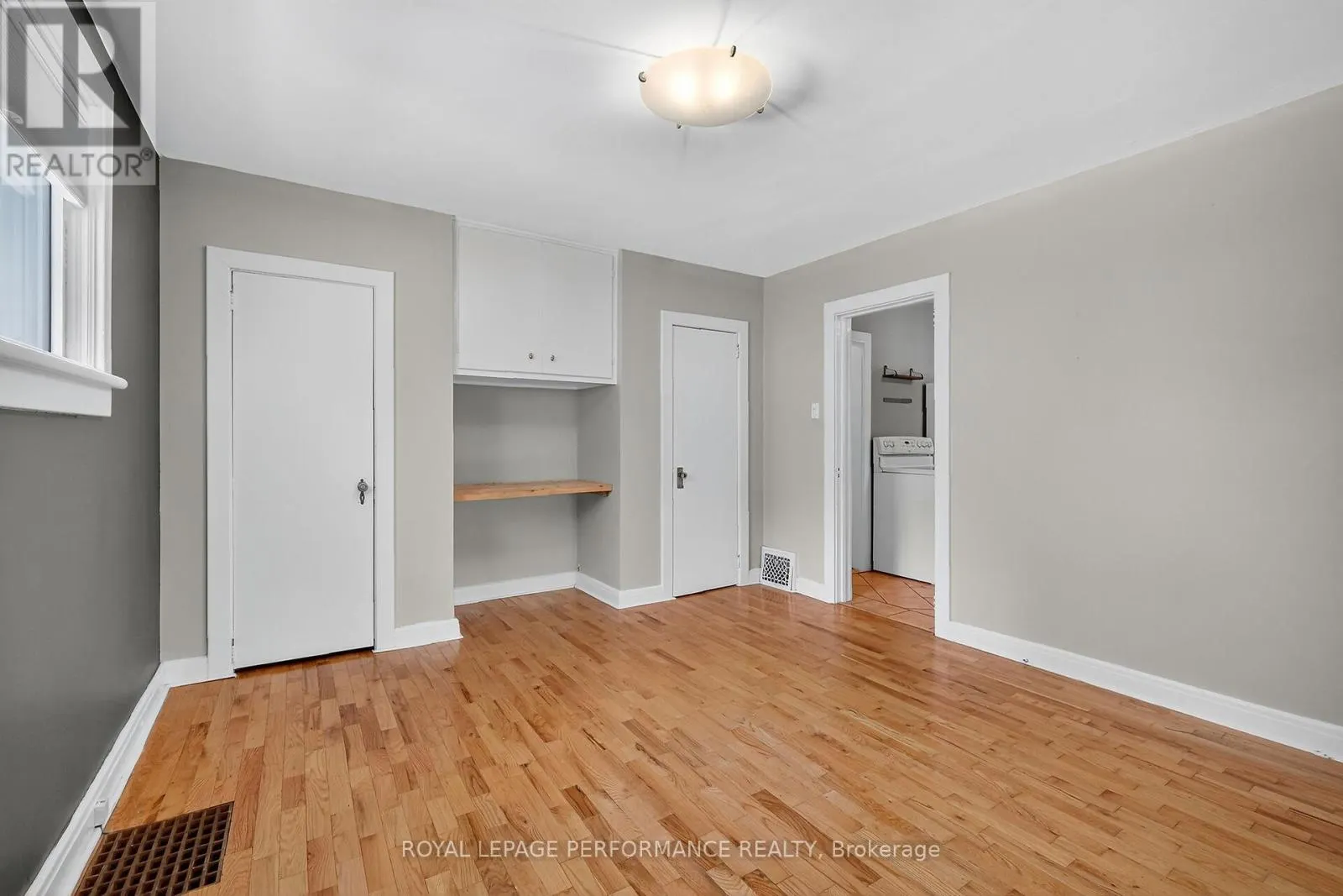 261 MONTFORT STREET