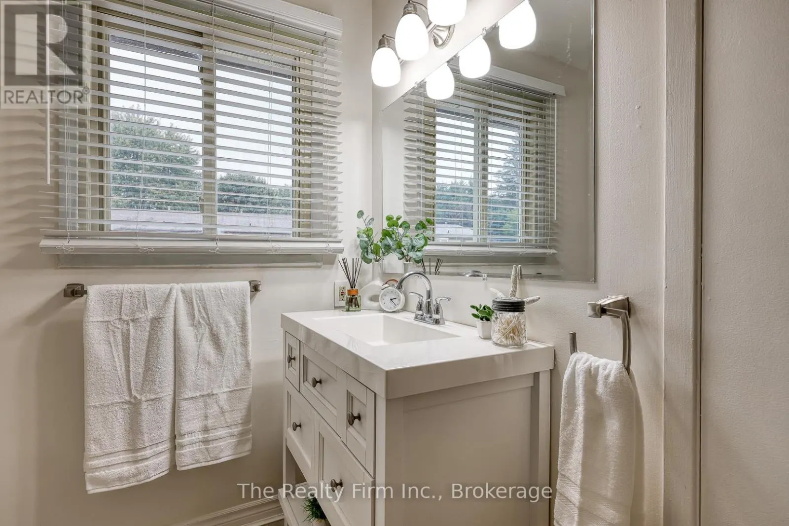 11 - 275 GEORGE STREET, #11