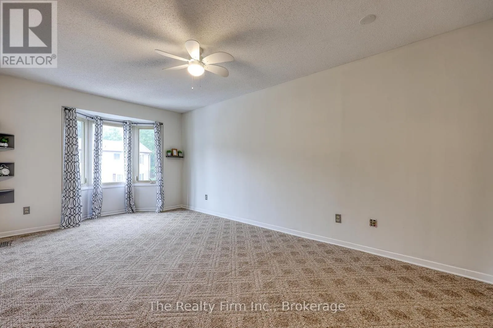 11 - 275 GEORGE STREET, #11
