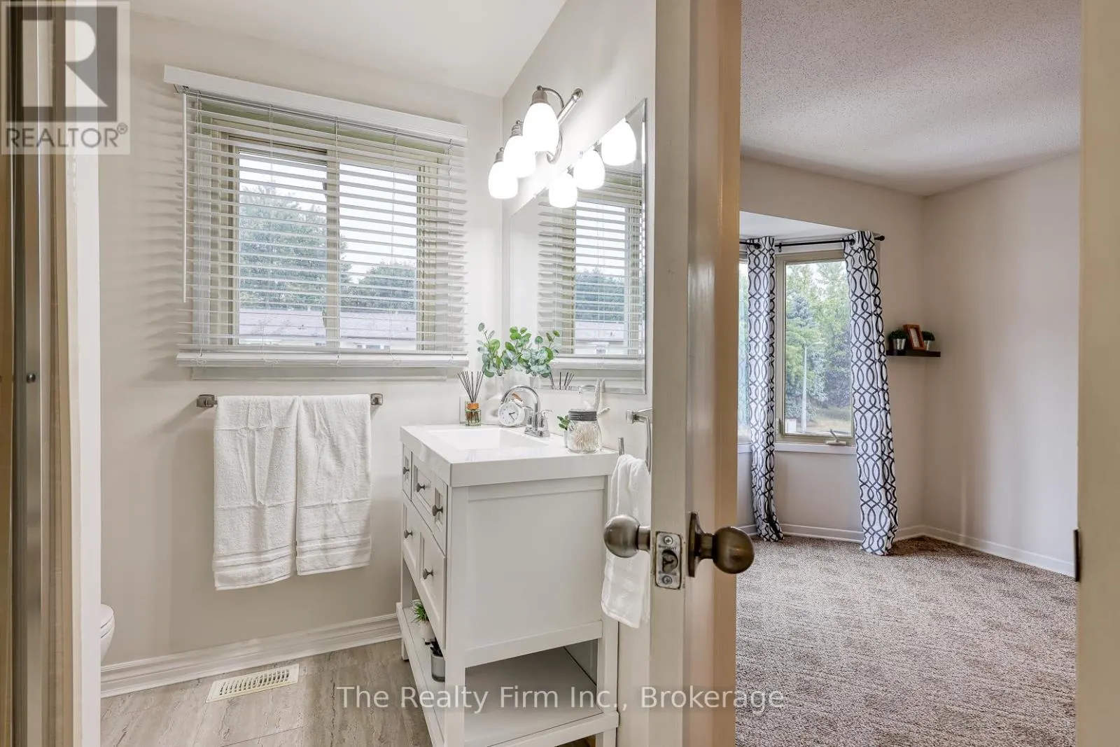 11 - 275 GEORGE STREET, #11