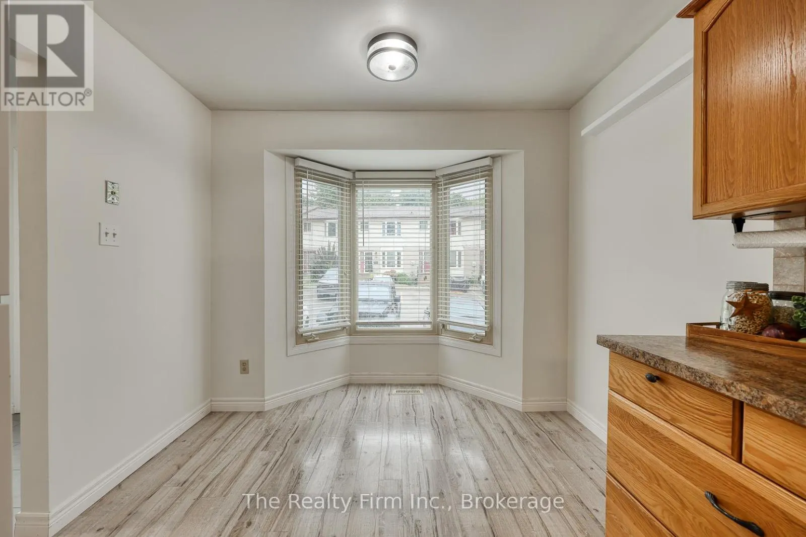 11 - 275 GEORGE STREET, #11