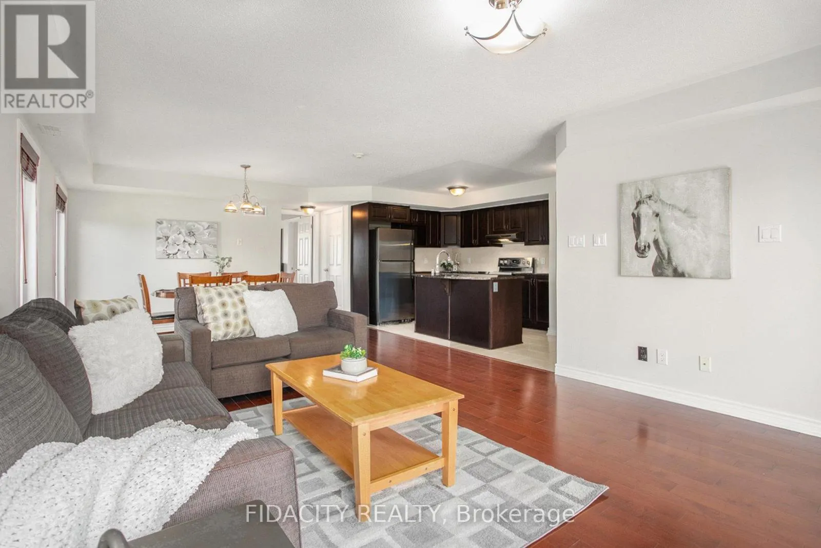 4 - 215 BLUESTONE PRIVATE