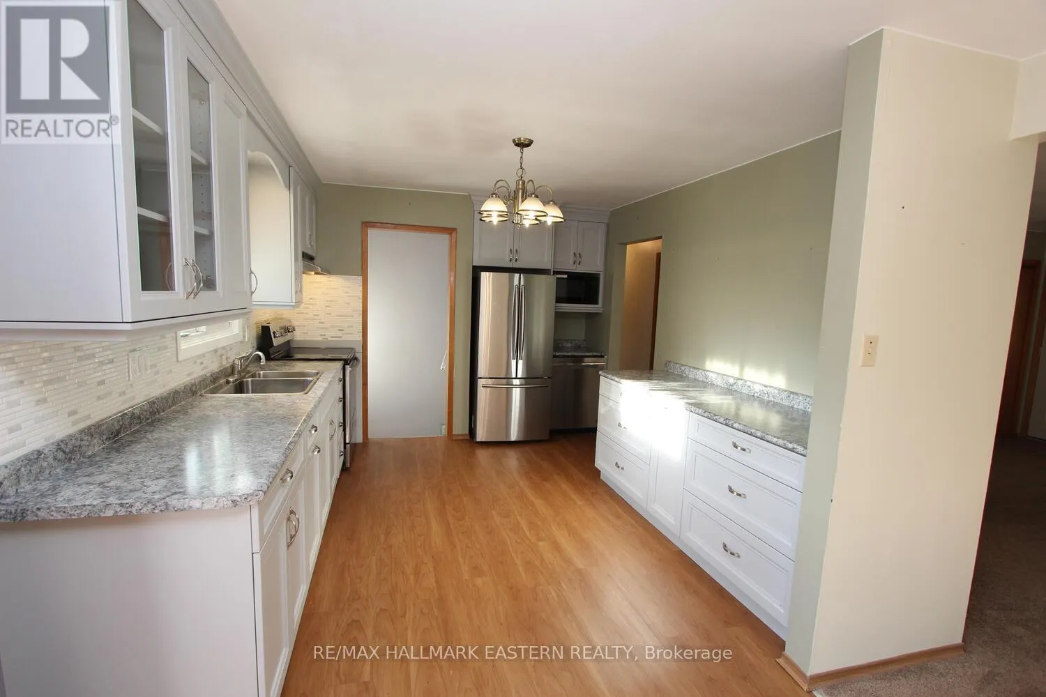 1092 MID BELMONT 7TH LINE