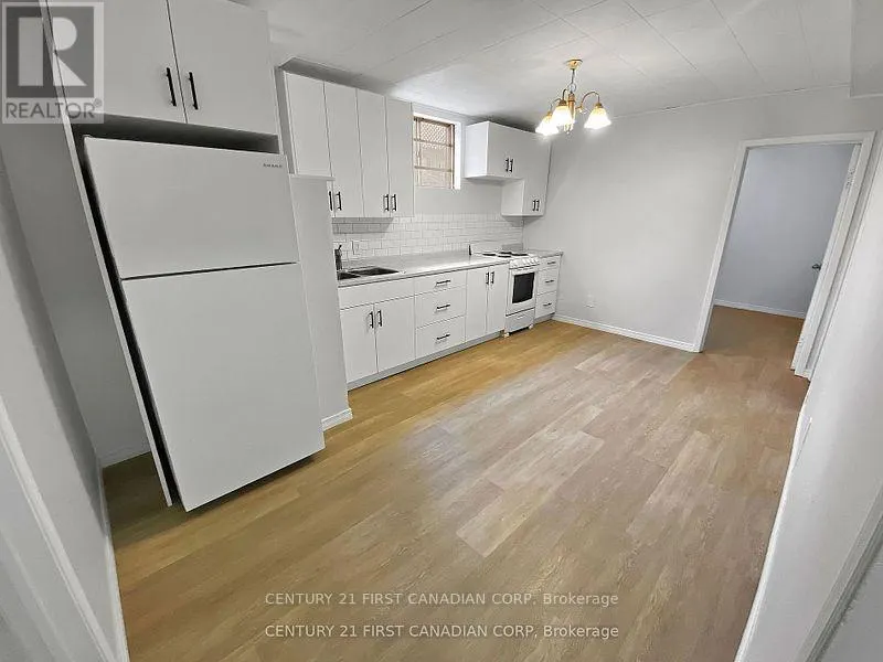 UPPER - 67 SACKVILLE STREET, #Upper