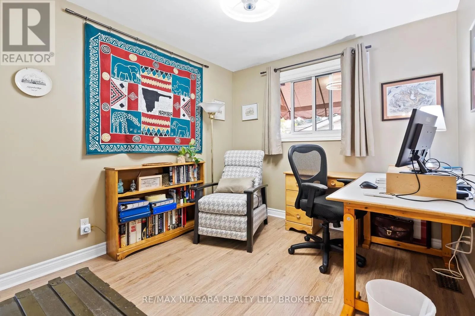 2 BAYRIDGE COVE