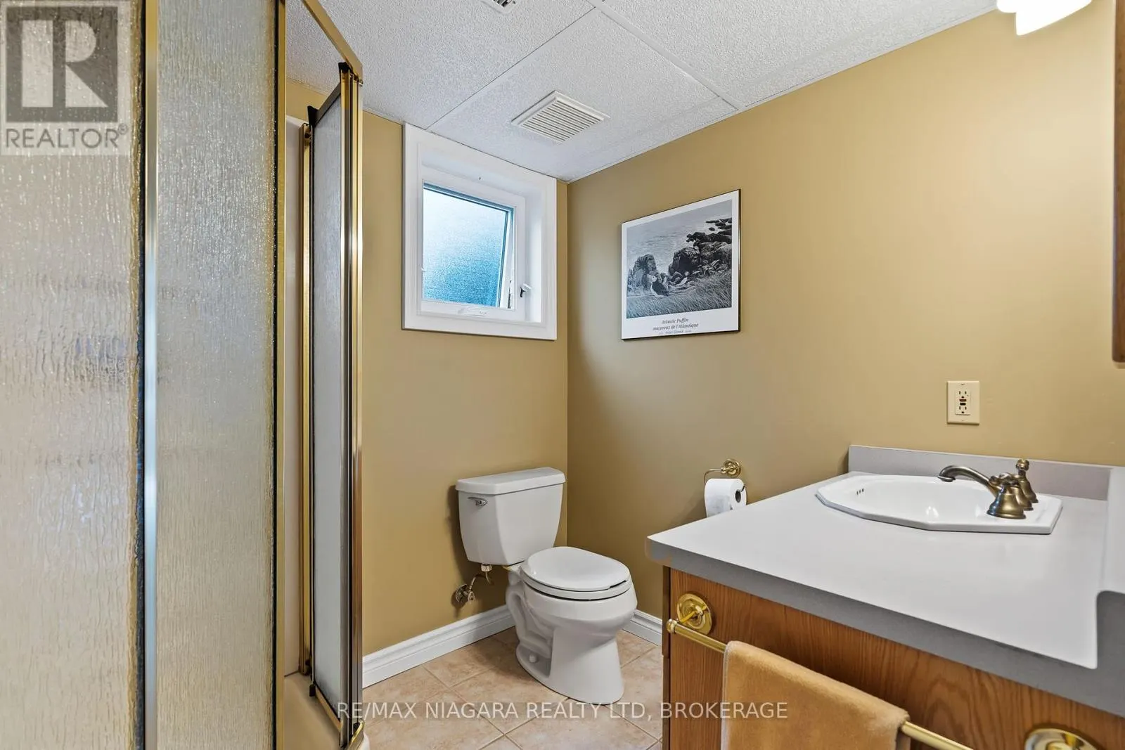 2 BAYRIDGE COVE