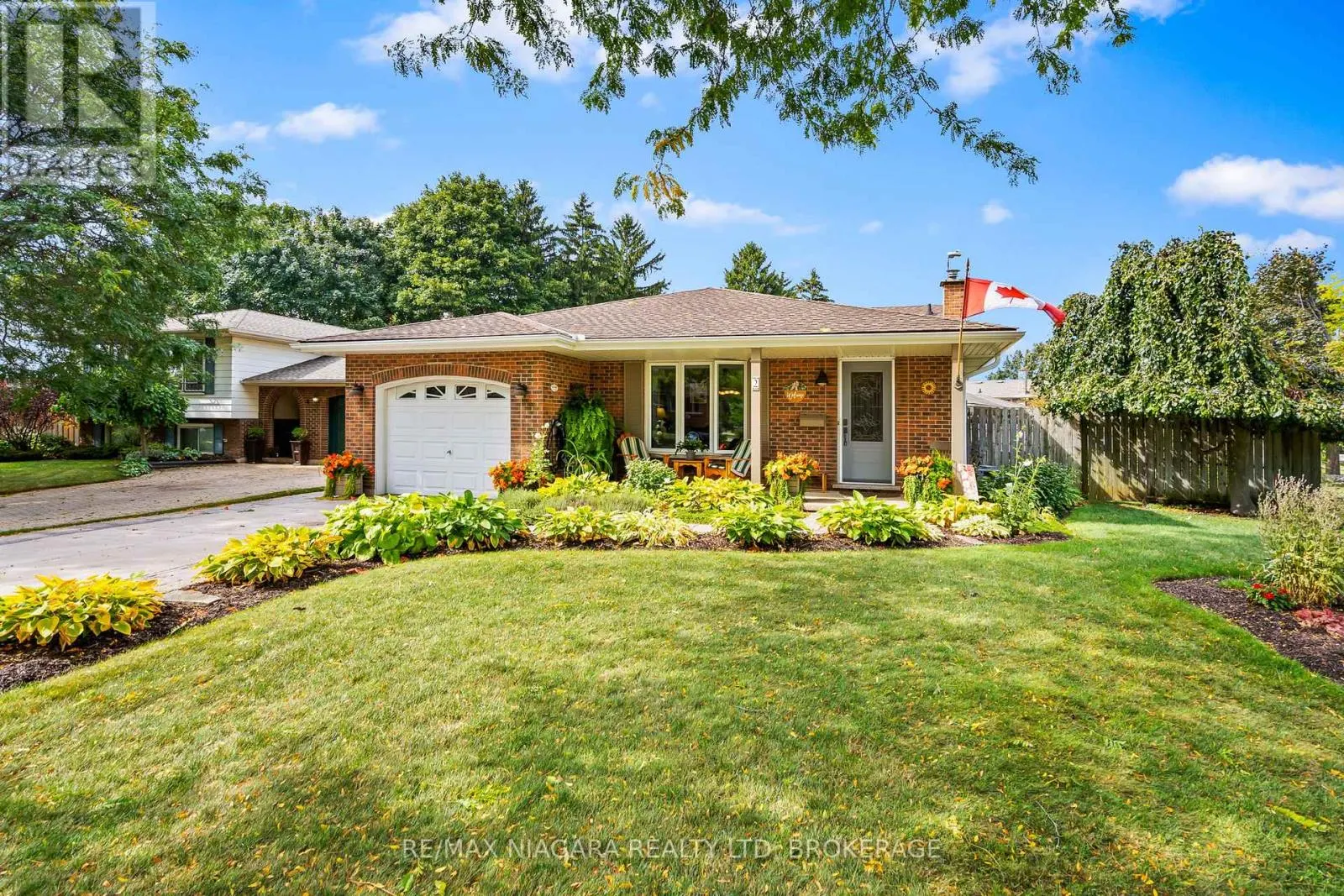 2 BAYRIDGE COVE