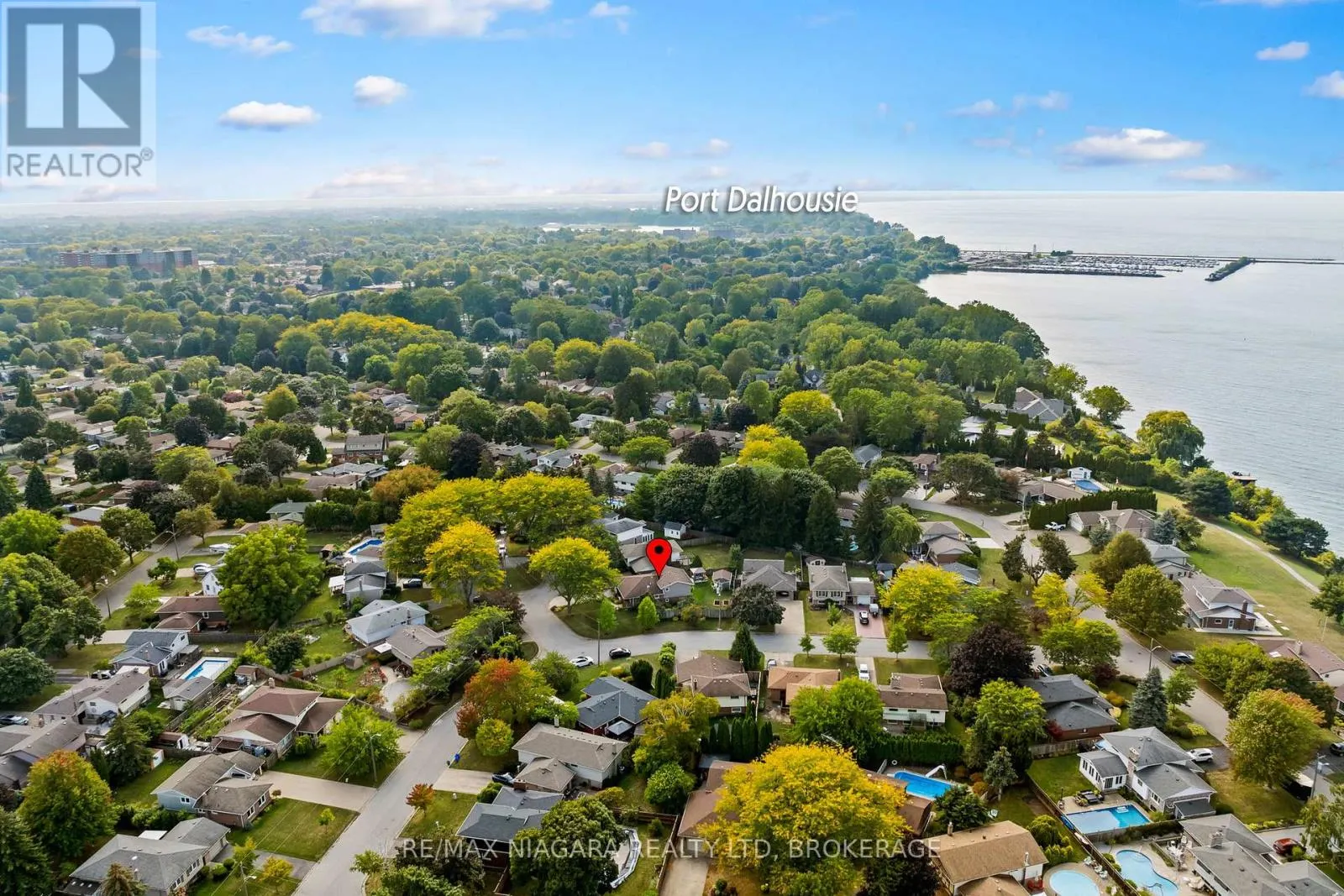 2 BAYRIDGE COVE