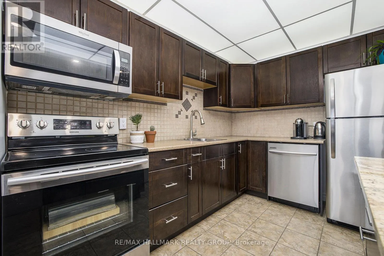 1005 - 1380 PRINCE OF WALES DRIVE