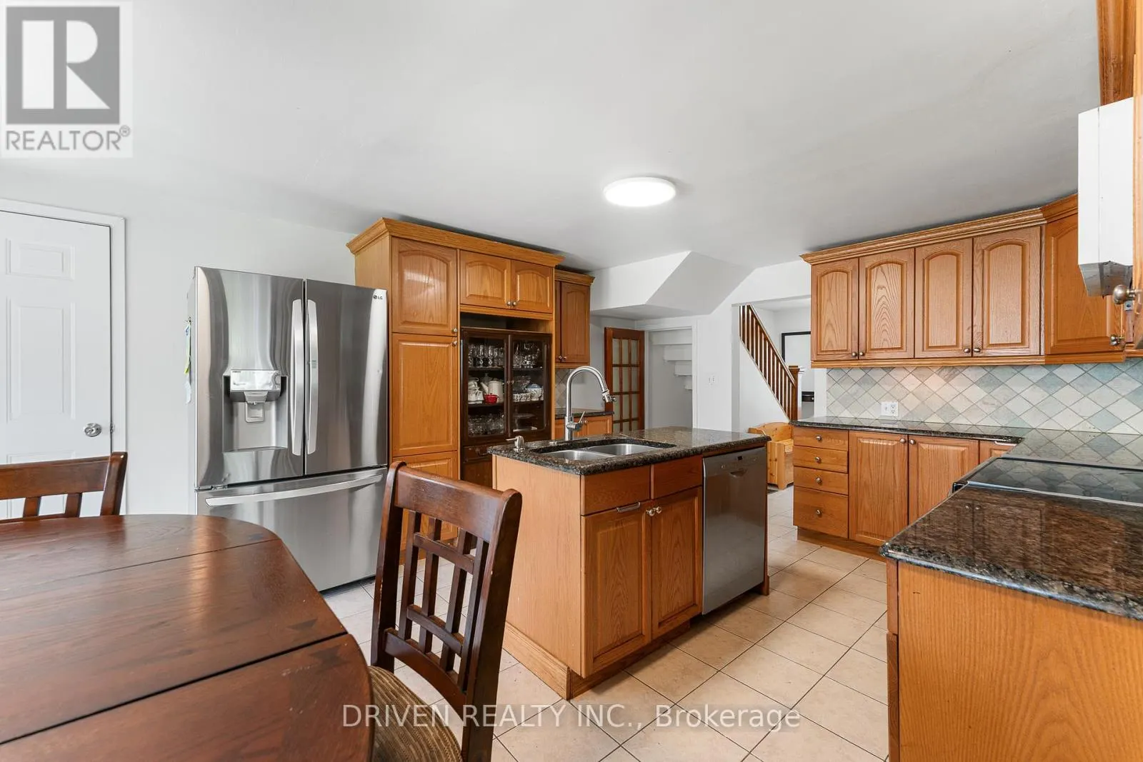 876 PINECREST ROAD
