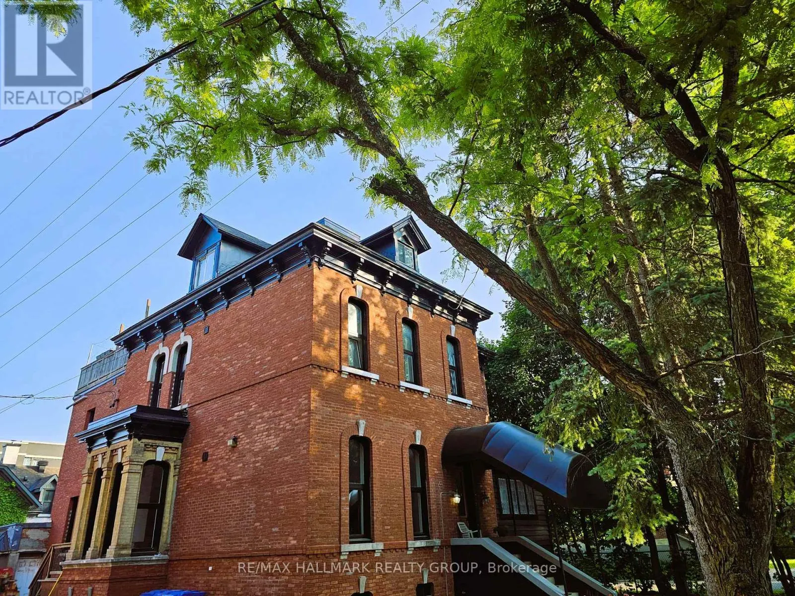 1 - 460 WILBROD STREET