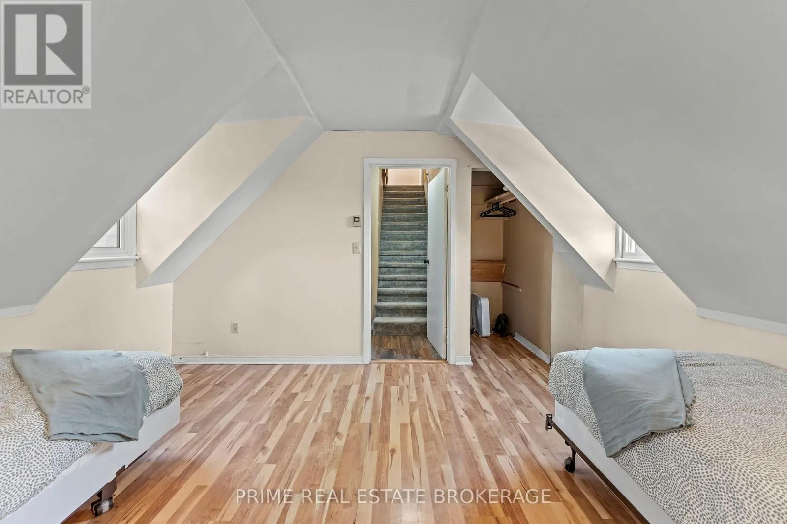 7166 OUTER DRIVE
