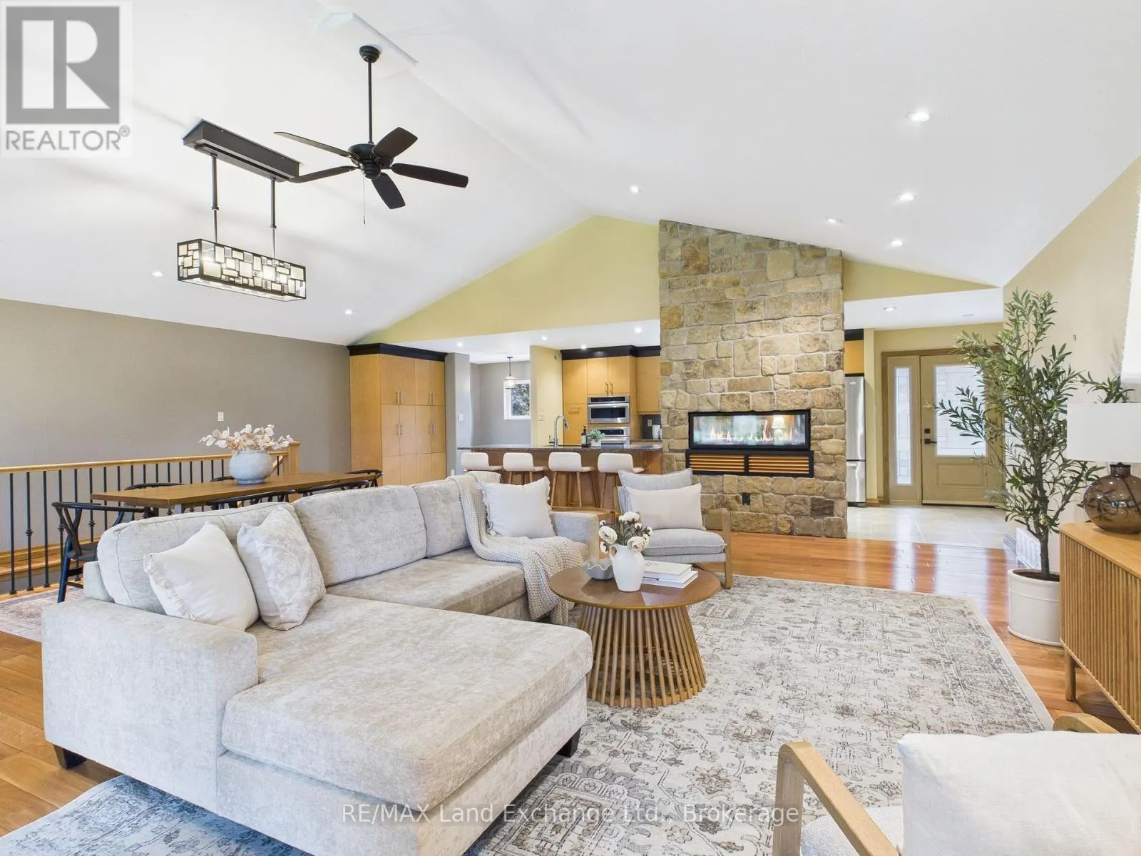 203 CAMPBELL CRESCENT