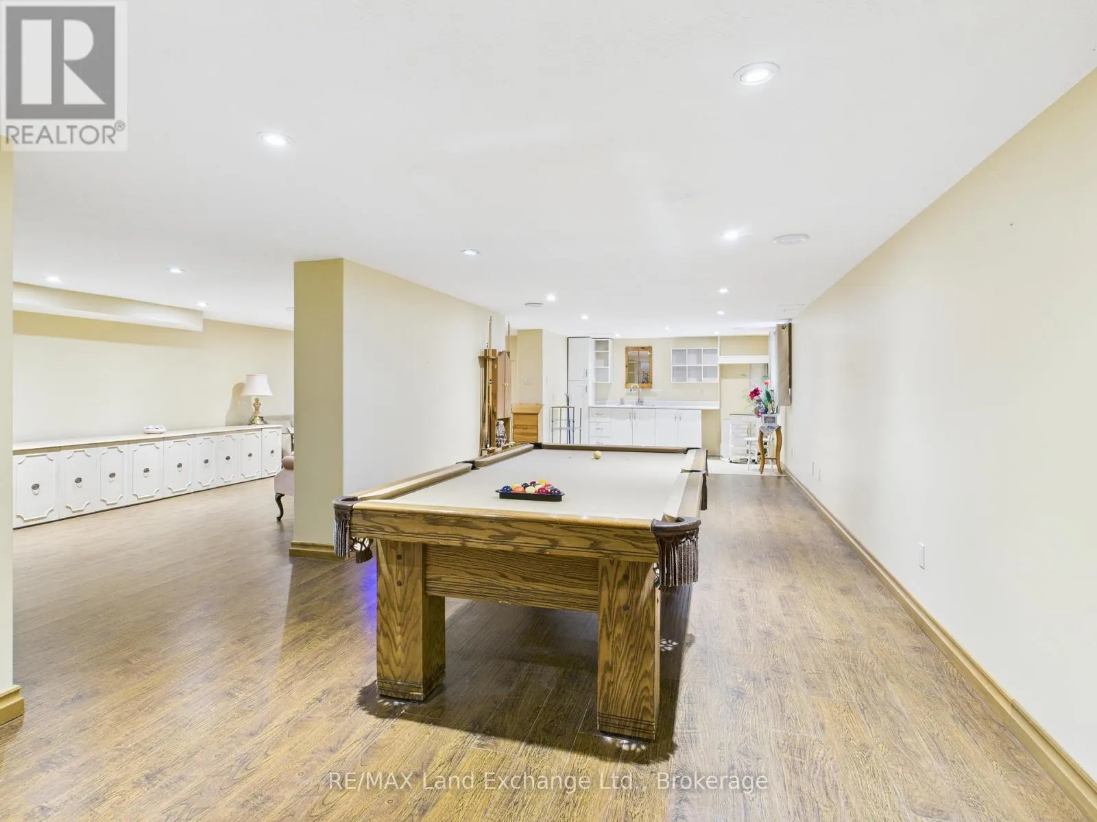 203 CAMPBELL CRESCENT