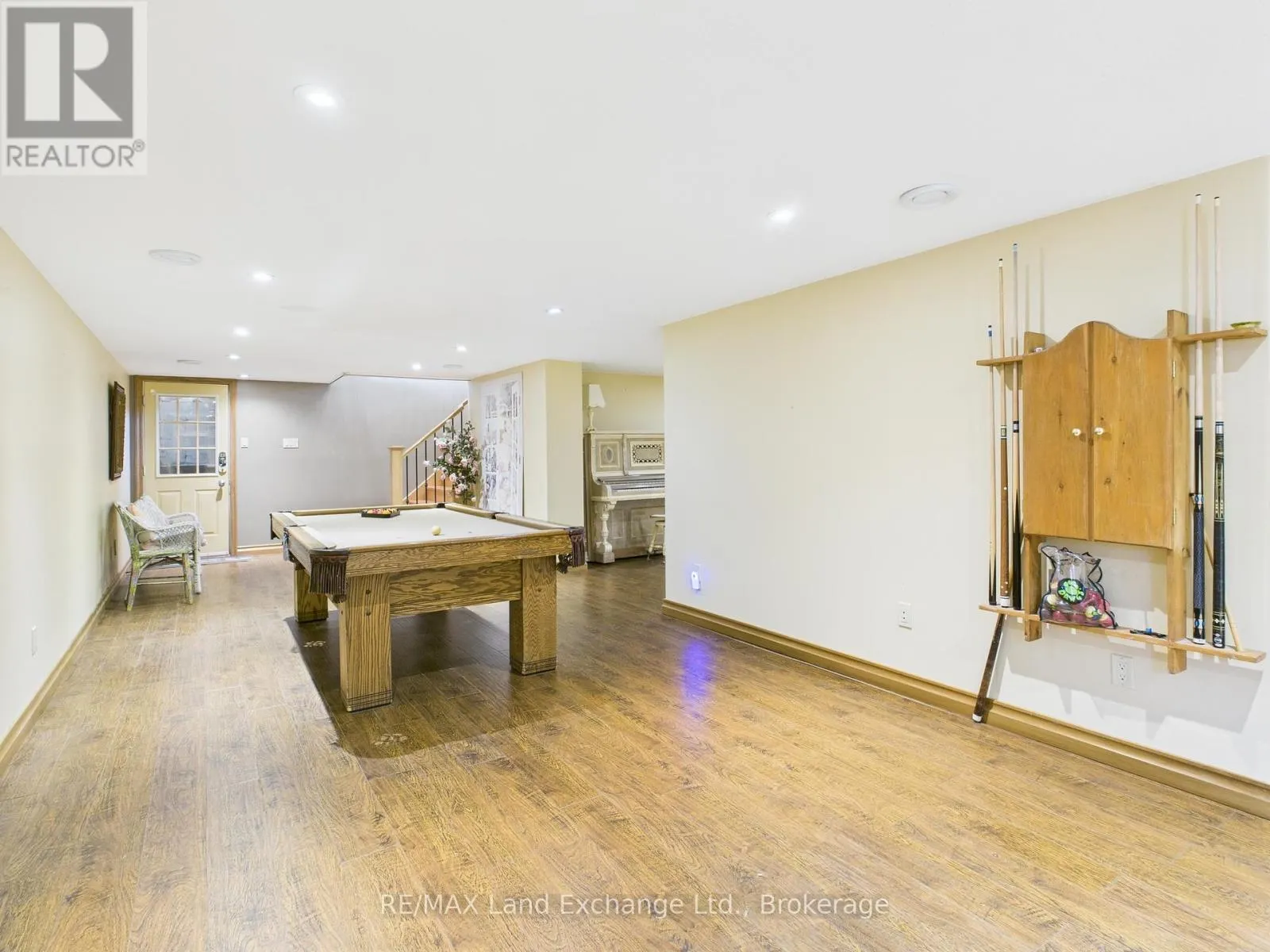 203 CAMPBELL CRESCENT