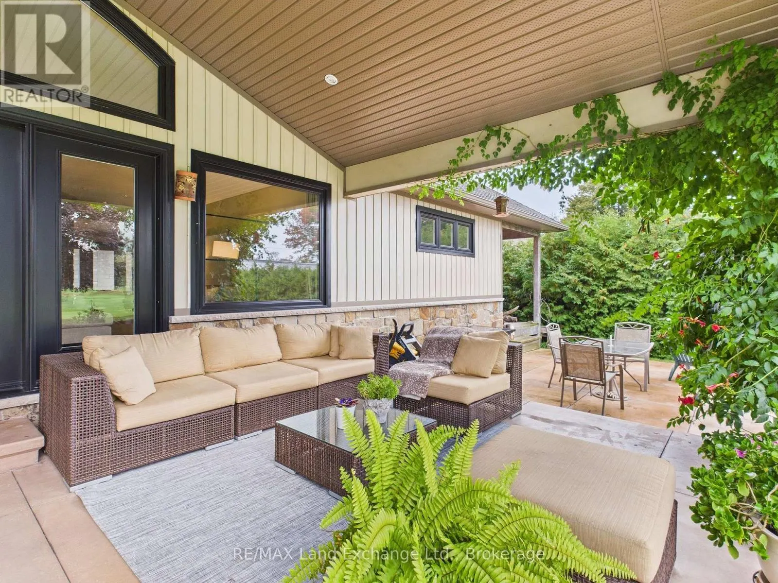 203 CAMPBELL CRESCENT