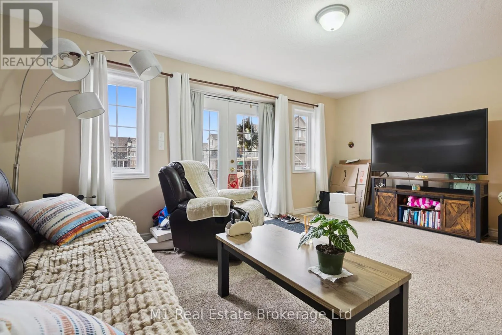 626A WOODLAWN ROAD E