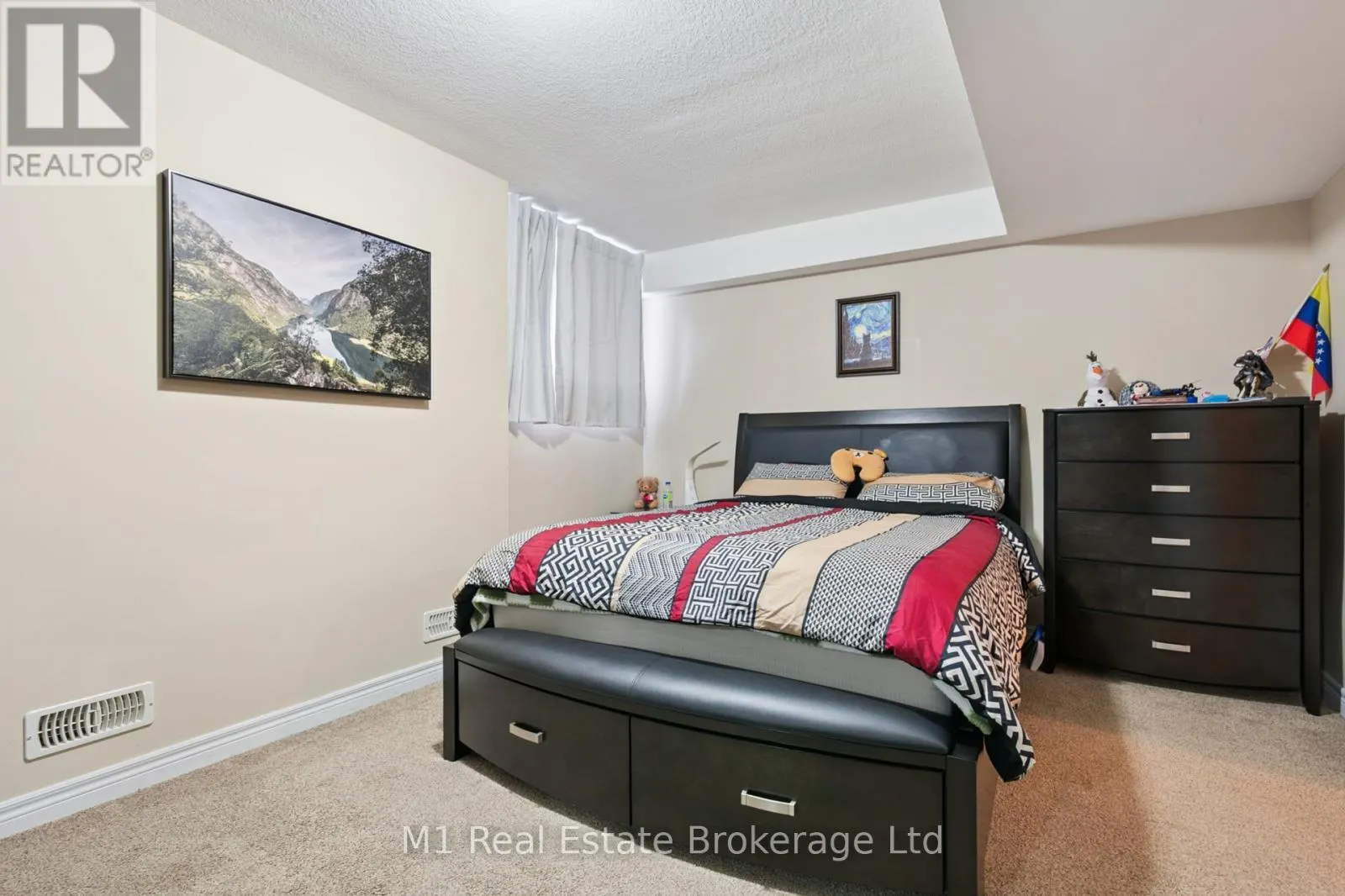 626A WOODLAWN ROAD E