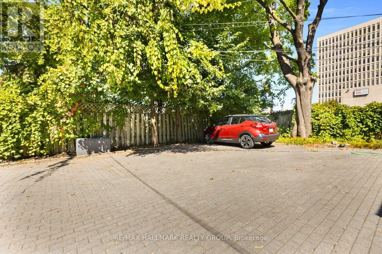 185 PRETORIA AVENUE