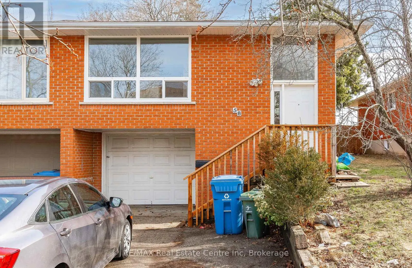 58 CONROY CRESCENT