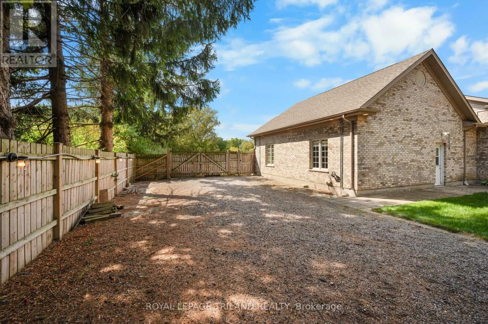 2670 PUTNAM ROAD